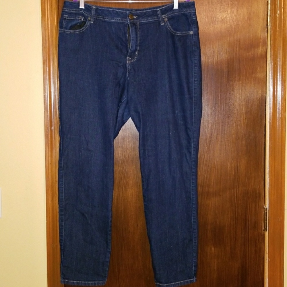 Dressbarn (Roz&Ali) Dark wash jeans